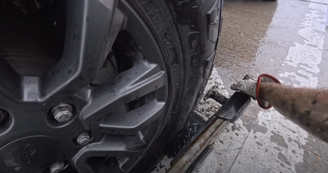 Junk Car Removal service in Madera, CA